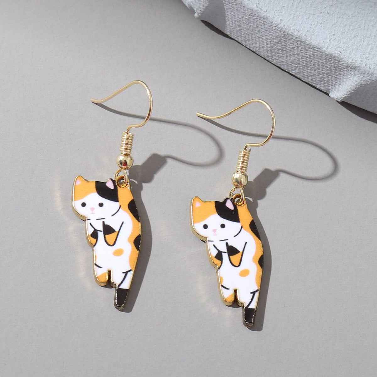 Cute Kitten Cartoon Girl With Flower Earrings